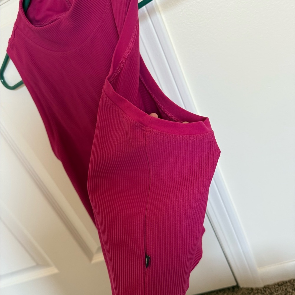 Athleta Keys Ribbed Fitted Crop - Picture 4 of 6
